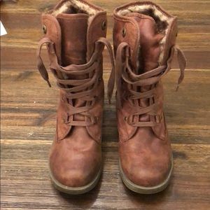 Brand new brown boots